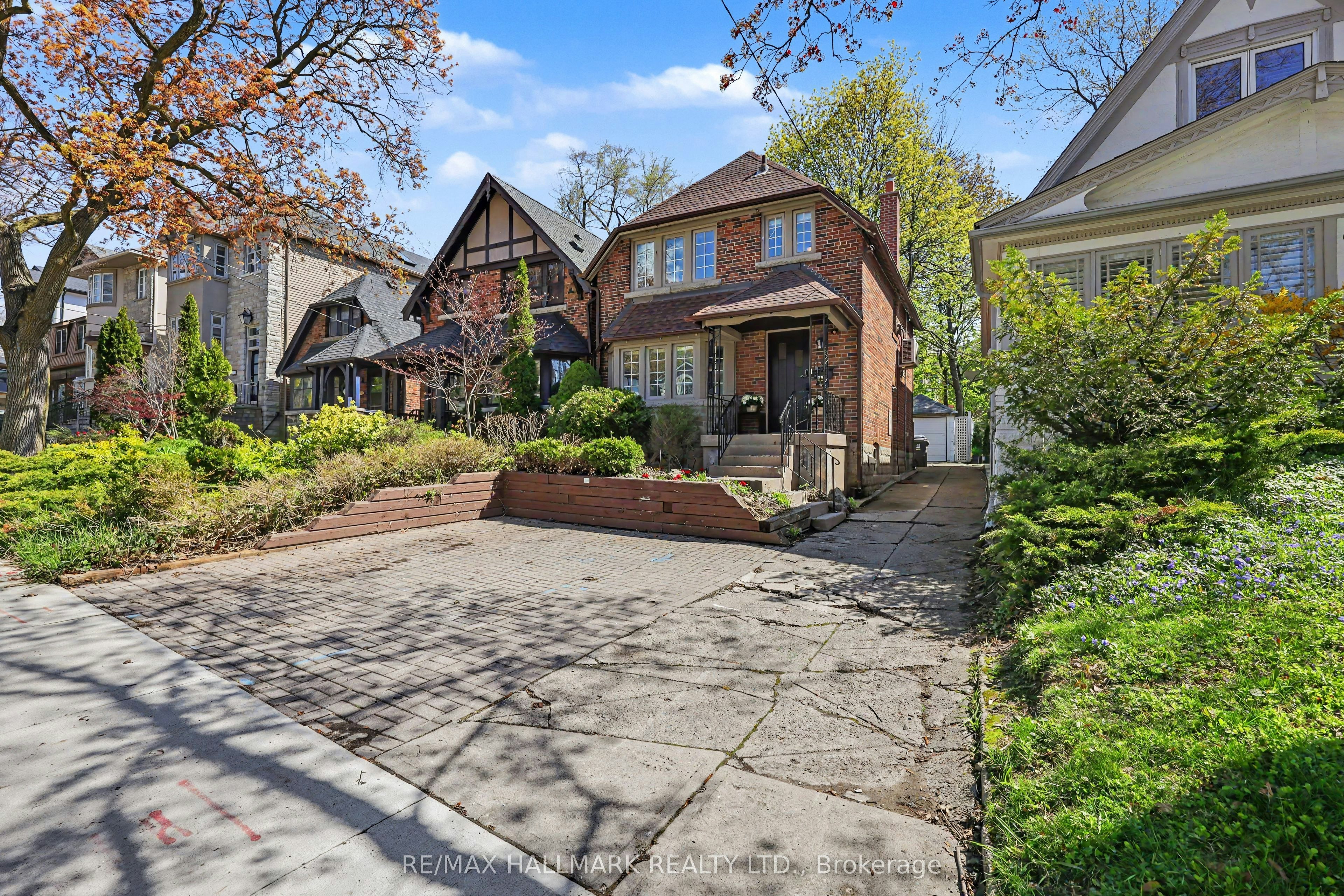 67 Gilgorm Road, Toronto, ON, M5N 2M4