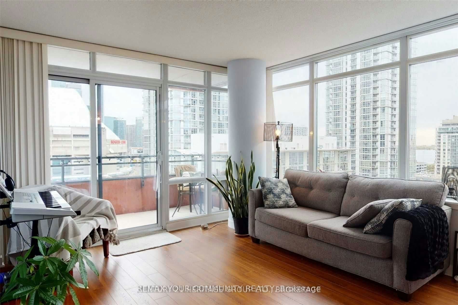 919-4k Spadina Avenue, Toronto, ON, M5V 3Y9 - 7
