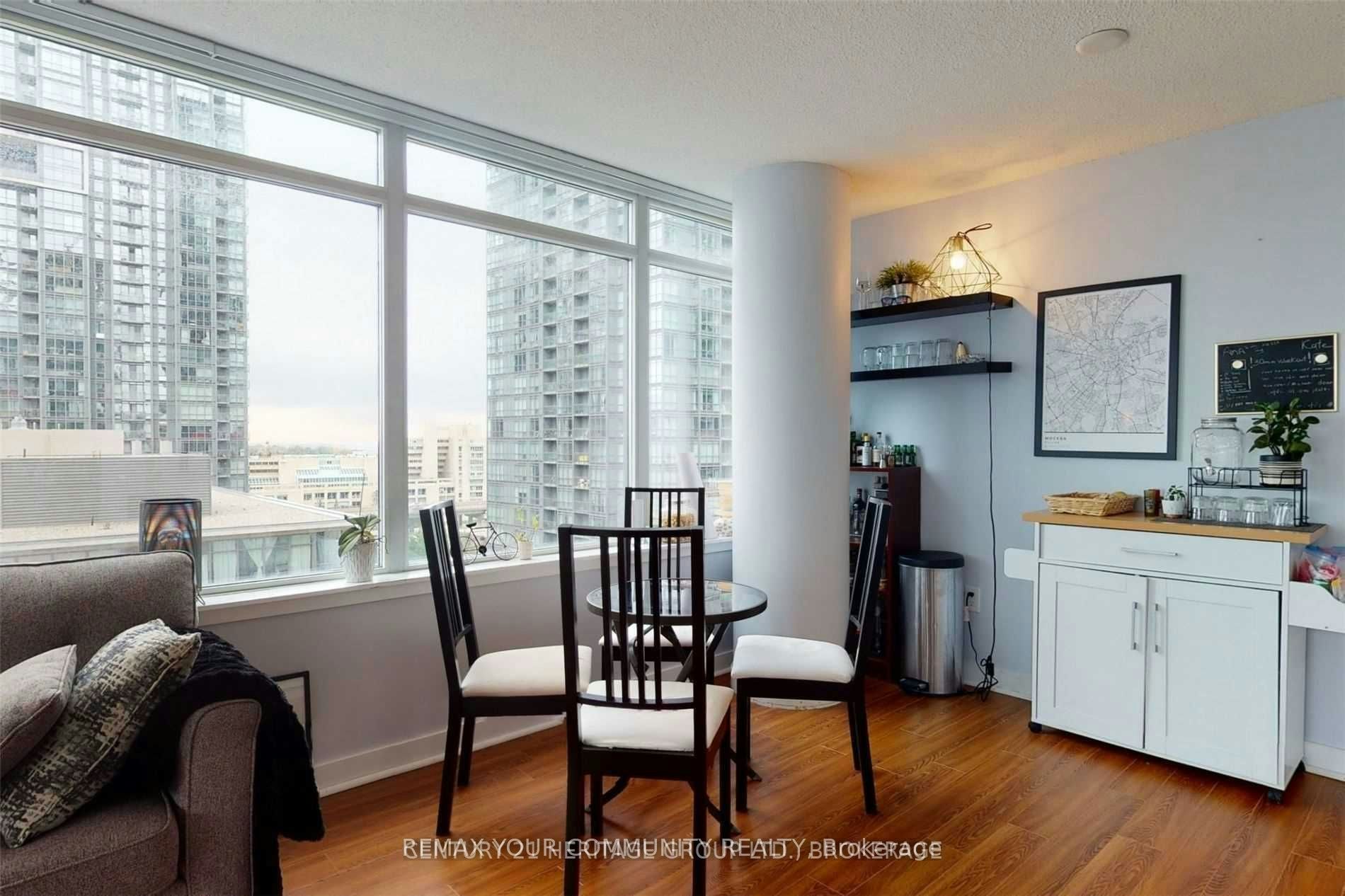 919-4k Spadina Avenue, Toronto, ON, M5V 3Y9 - 13