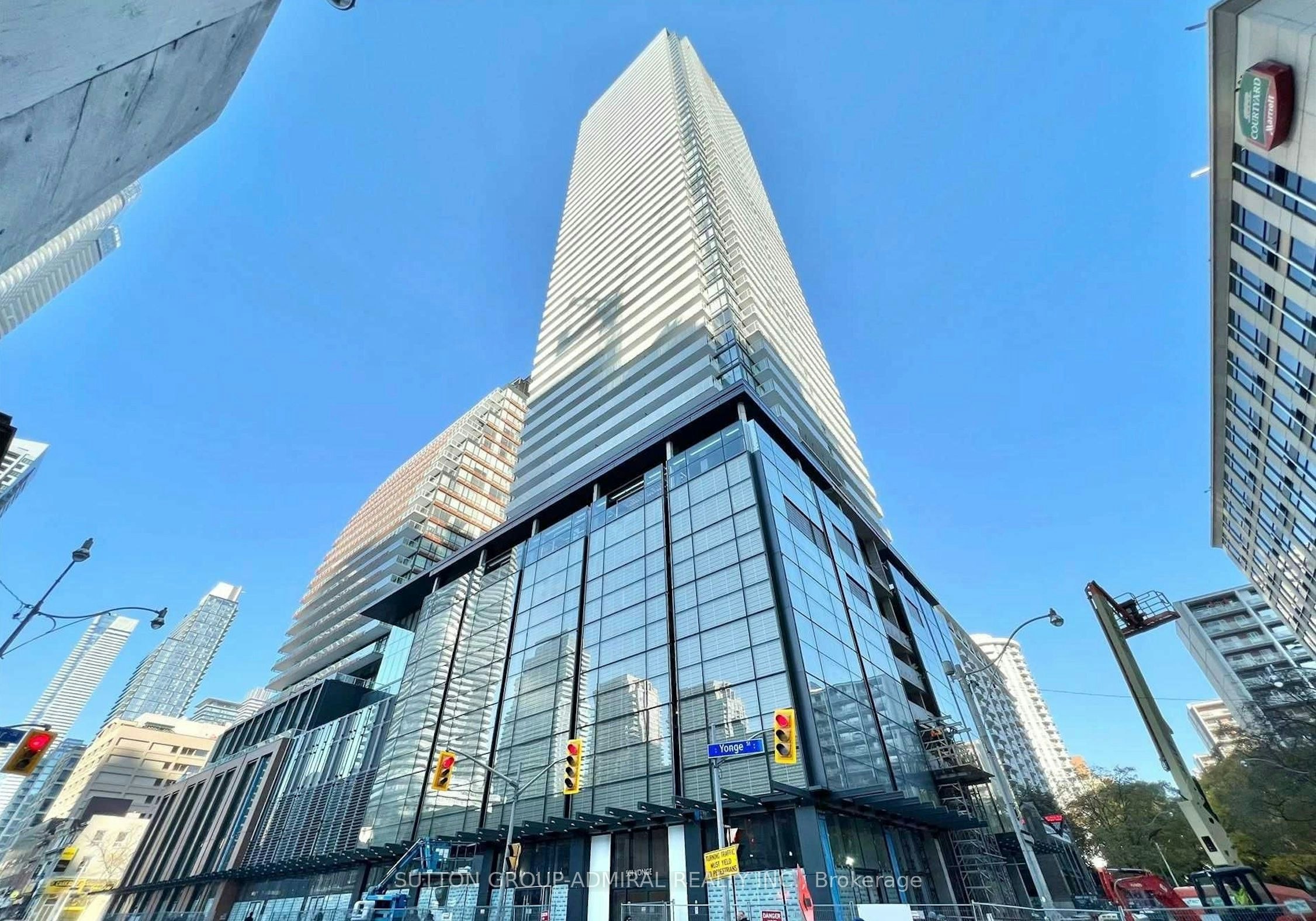 812-501 Yonge Street, Toronto, ON, M4Y 1Y3