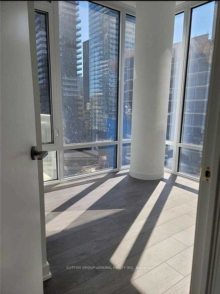 812-501 Yonge Street, Toronto, ON, M4Y 1Y3 - 5