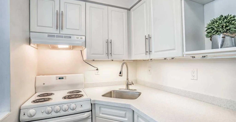 1011-720 Spadina Avenue, Toronto, ON, M5S 2T9 - 11