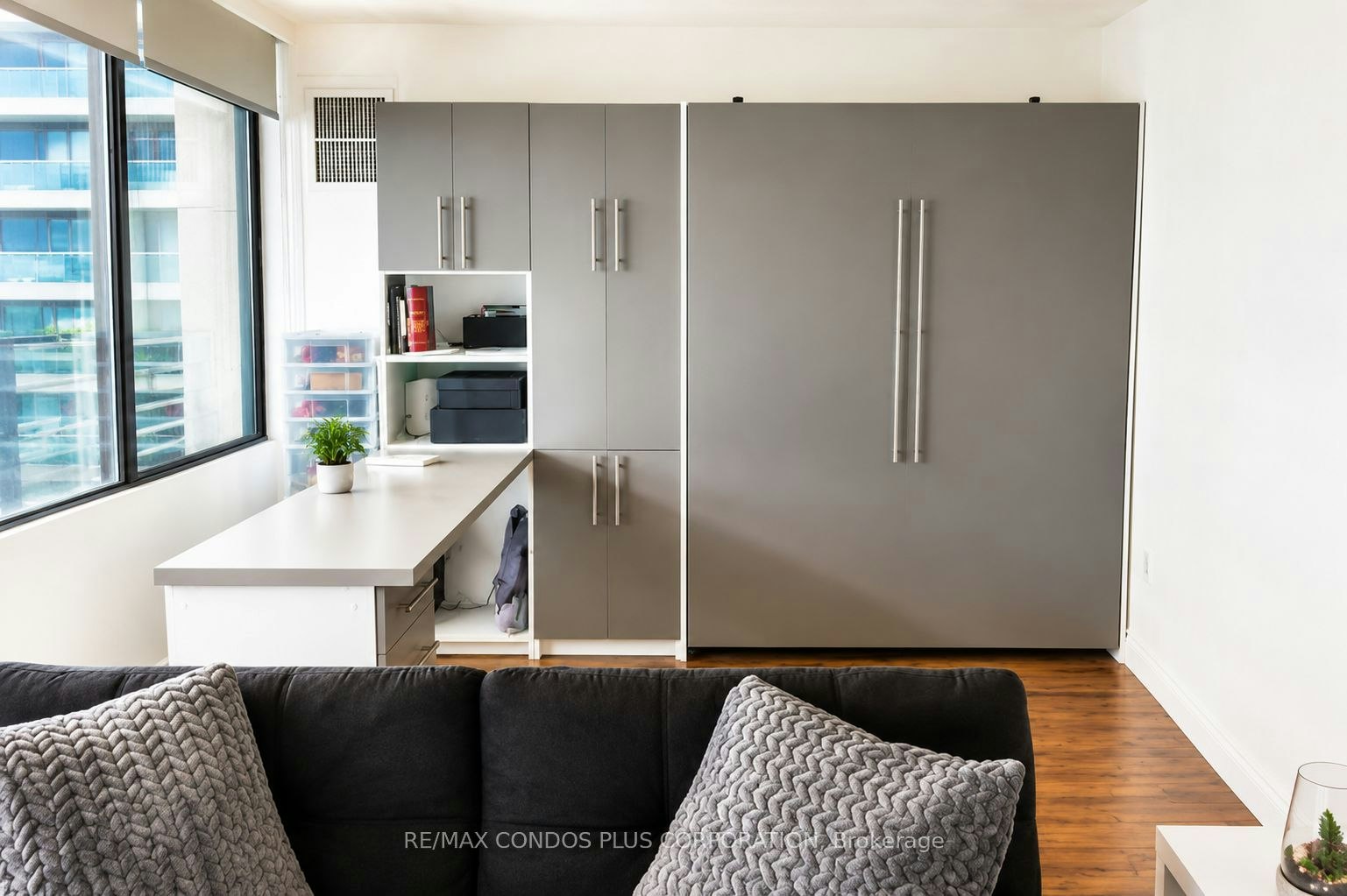 1011-720 Spadina Avenue, Toronto, ON, M5S 2T9 - 5