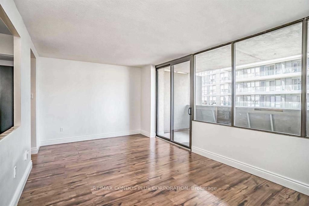 1011-720 Spadina Avenue, Toronto, ON, M5S 2T9 - 3
