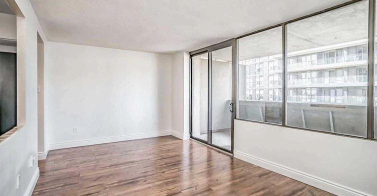 1011-720 Spadina Avenue, Toronto, ON, M5S 2T9 - 3