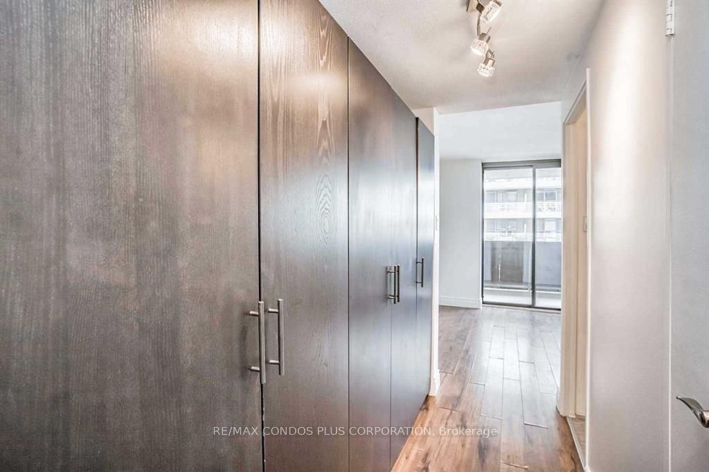 1011-720 Spadina Avenue, Toronto, ON, M5S 2T9 - 15