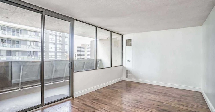 1011-720 Spadina Avenue, Toronto, ON, M5S 2T9 - 6