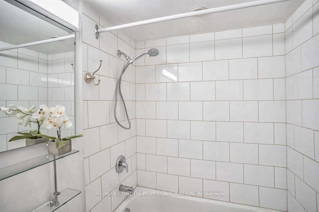1011-720 Spadina Avenue, Toronto, ON, M5S 2T9 - 13
