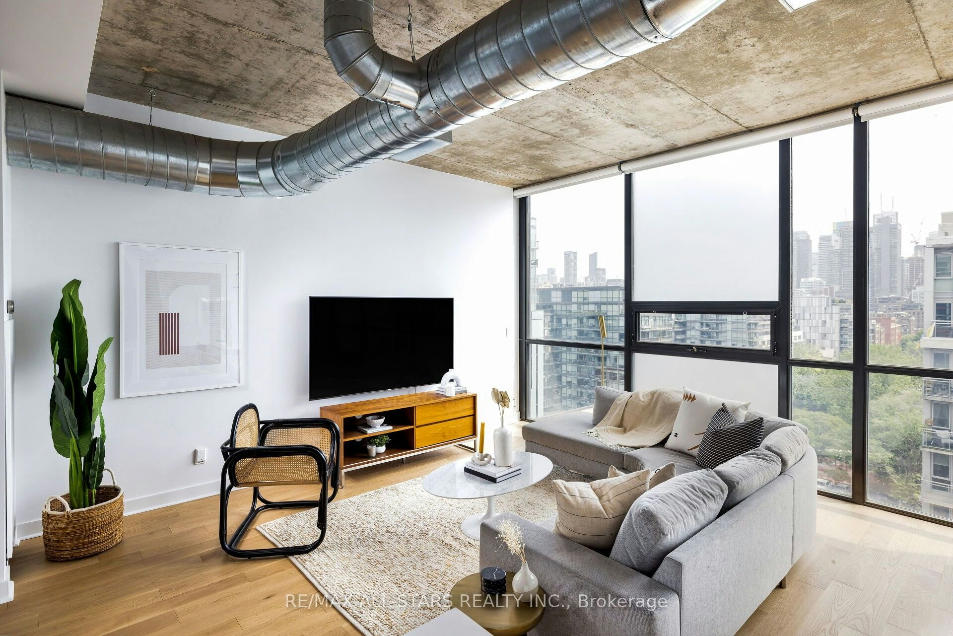 Ph1011-60 Bathurst Street, Toronto, ON, M5V 2P4 - 3
