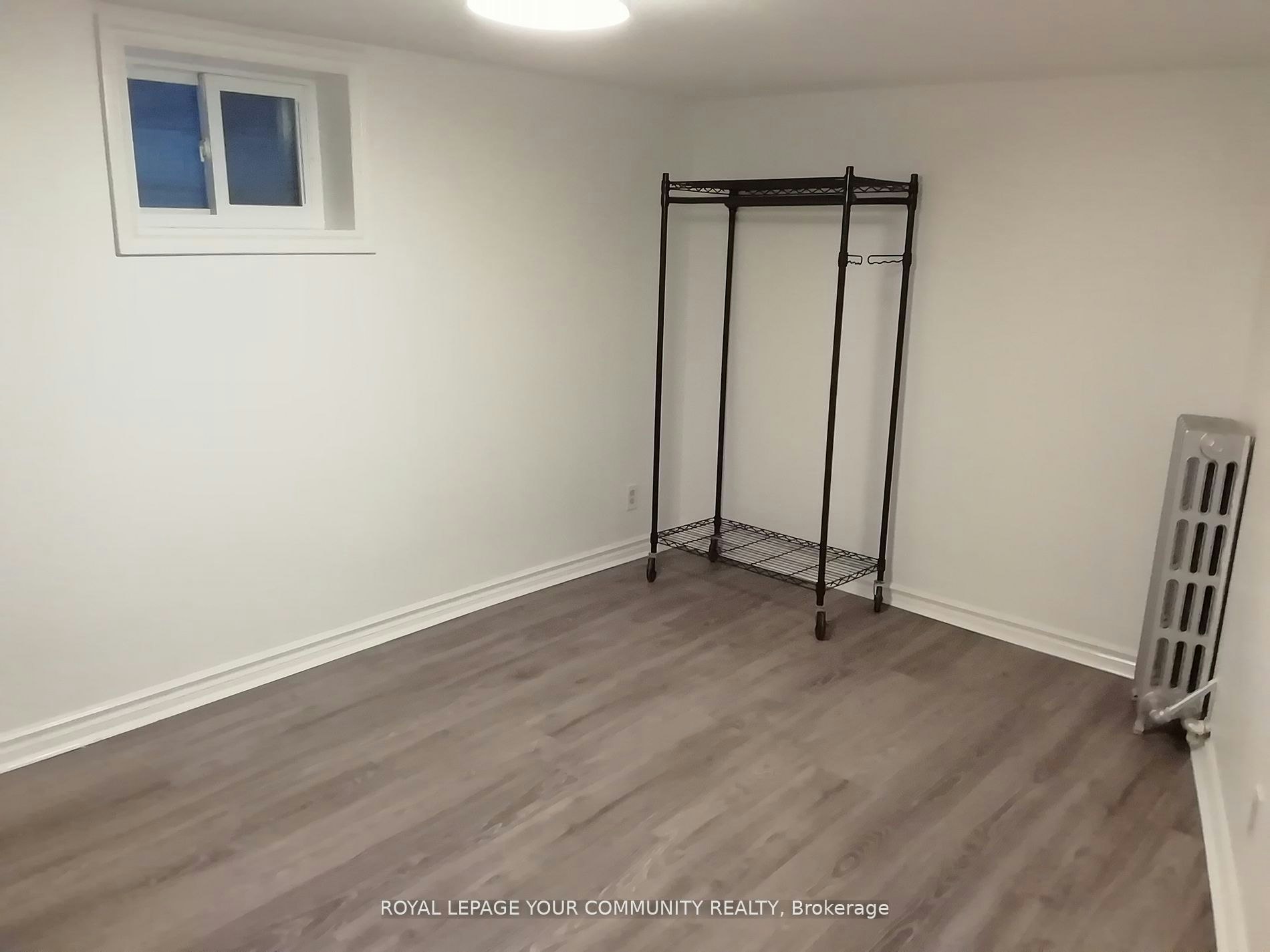 Lower-10 Ulster Street, Toronto, ON, M5S 1E2 - 8