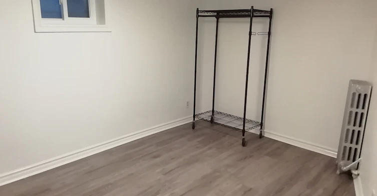 Lower-10 Ulster Street, Toronto, ON, M5S 1E2 - 8
