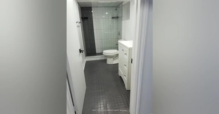 Lower-10 Ulster Street, Toronto, ON, M5S 1E2 - 14