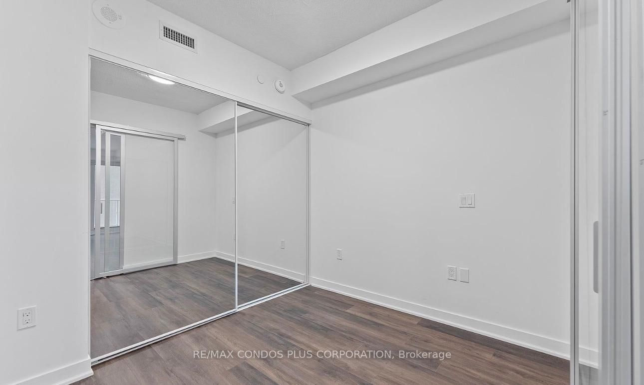 1129-230 Simcoe Street, Toronto, ON, M5T 0G7 - 8
