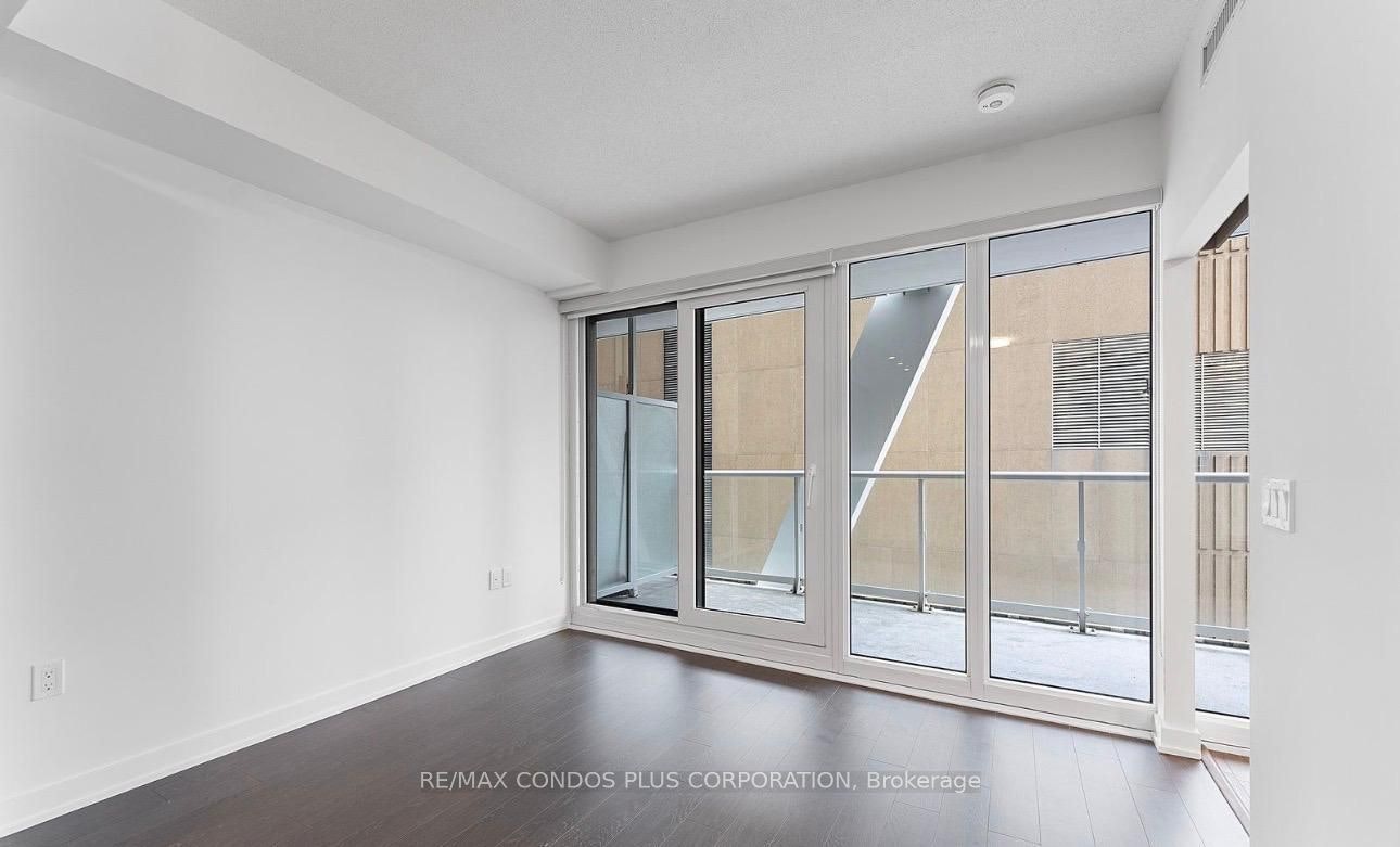 1129-230 Simcoe Street, Toronto, ON, M5T 0G7 - 10