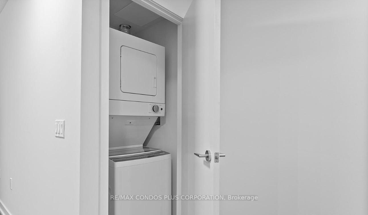 1129-230 Simcoe Street, Toronto, ON, M5T 0G7 - 16