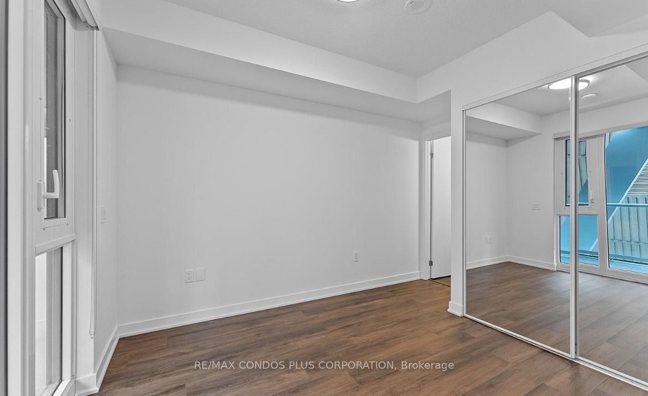 1129-230 Simcoe Street, Toronto, ON, M5T 0G7 - 11