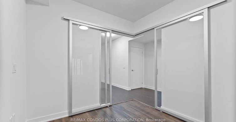 1129-230 Simcoe Street, Toronto, ON, M5T 0G7 - 7