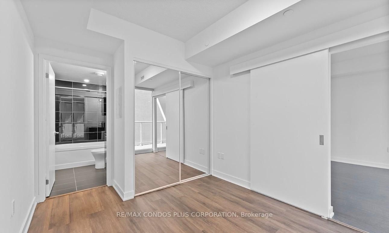 1129-230 Simcoe Street, Toronto, ON, M5T 0G7 - 12