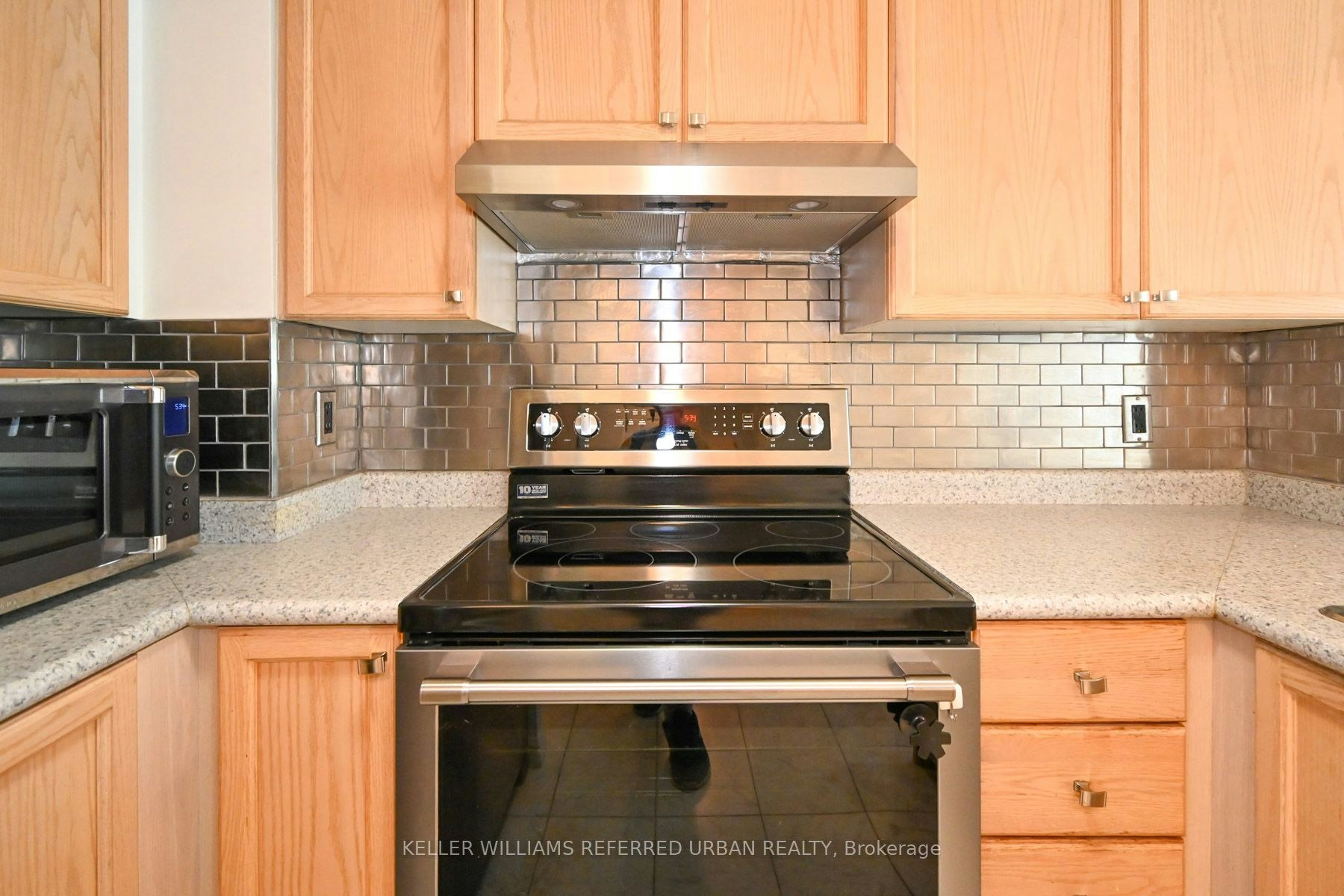 202-109 Front Street E, Toronto, ON, M5A 4P7 - 8