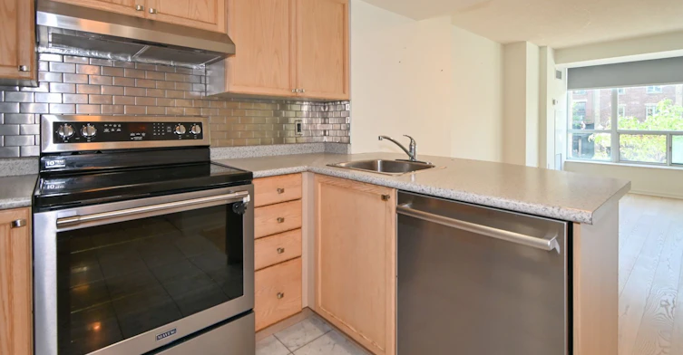 202-109 Front Street E, Toronto, ON, M5A 4P7 - 9
