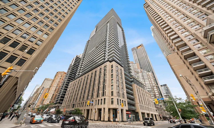 3807-955 Bay Street