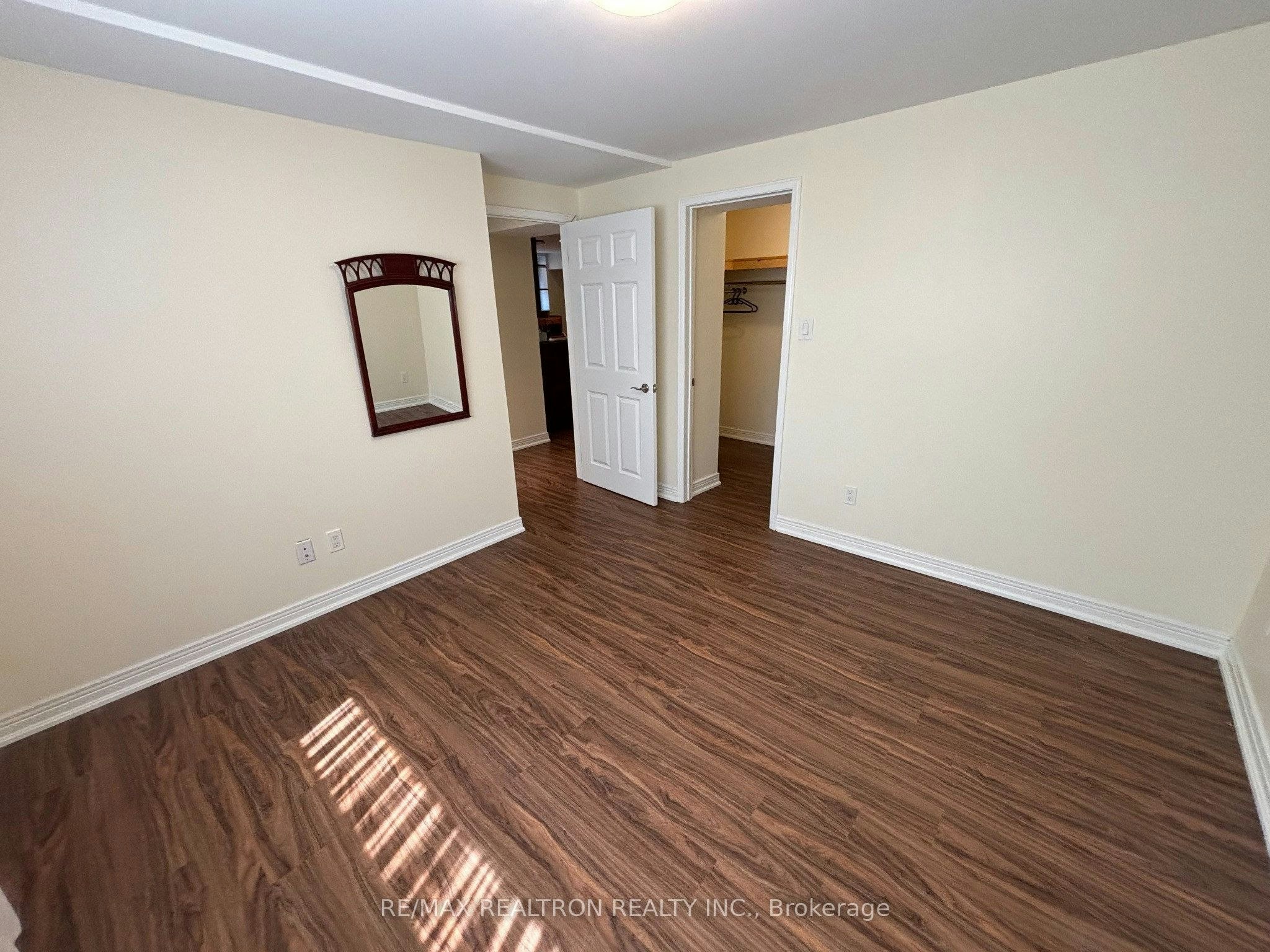 Bsmt-695 Glencairn Avenue, Toronto, ON, M6B 1Z8 - 10