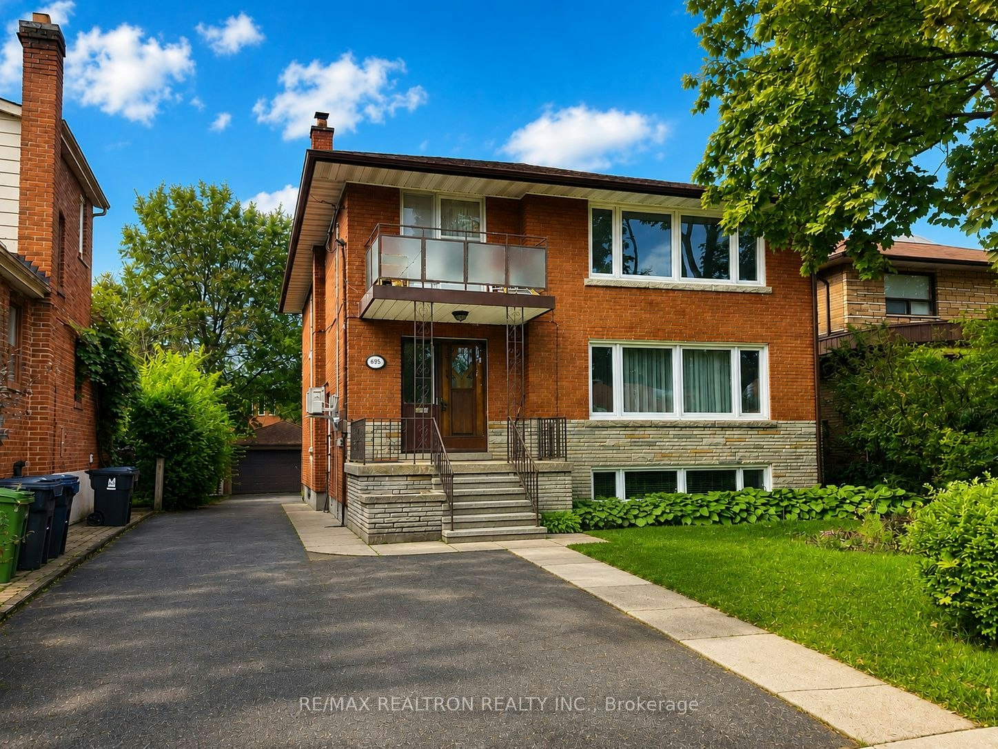 Bsmt-695 Glencairn Avenue, Toronto, ON, M6B 1Z8
