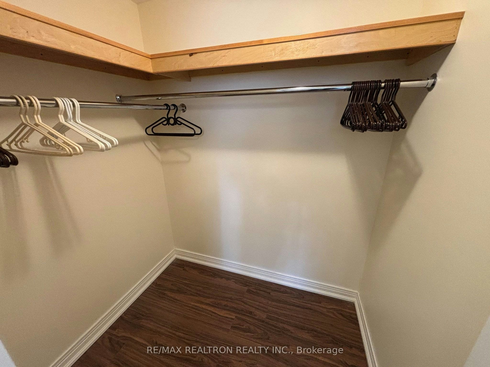 Bsmt-695 Glencairn Avenue, Toronto, ON, M6B 1Z8 - 11