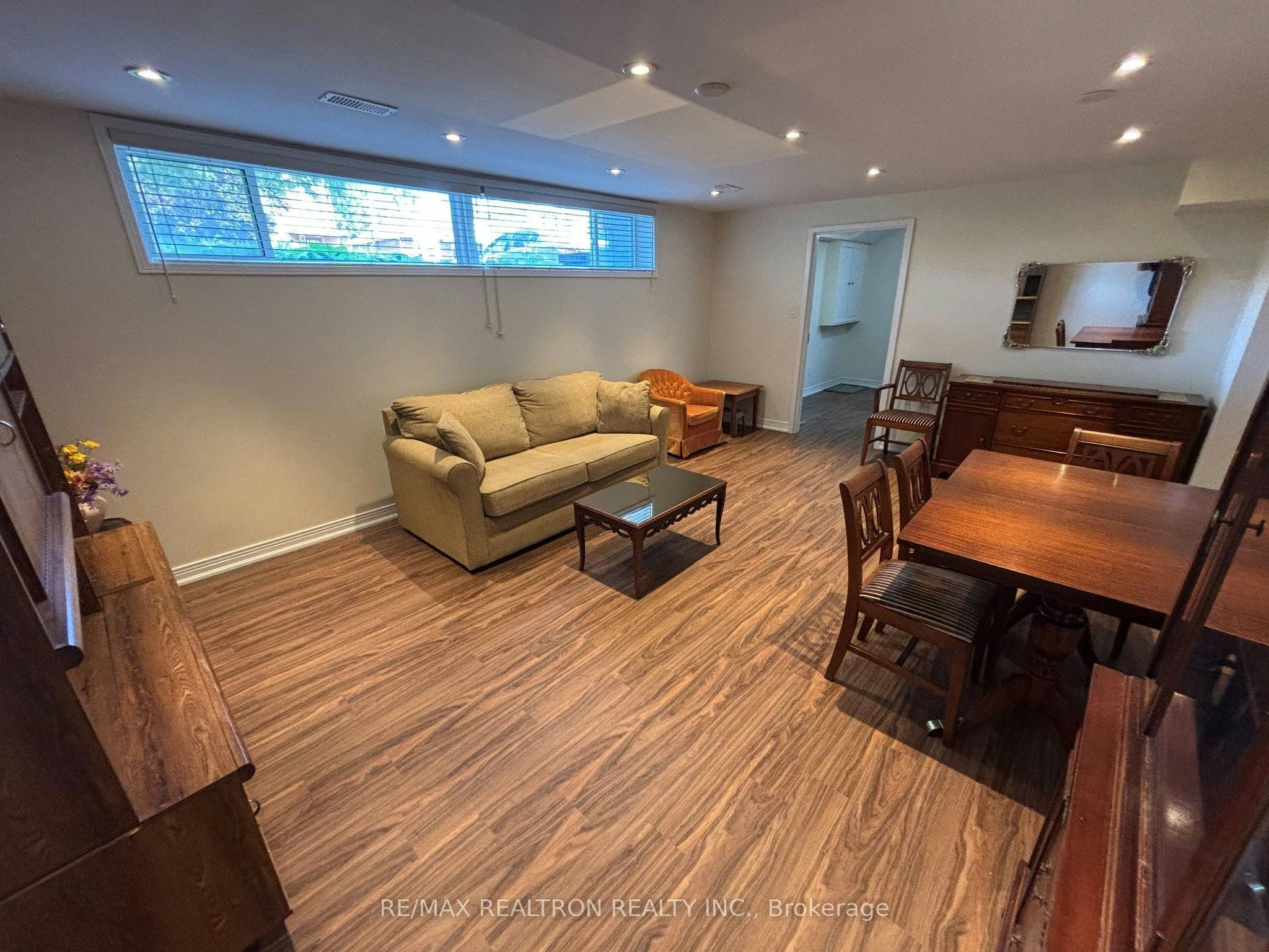 Bsmt-695 Glencairn Avenue, Toronto, ON, M6B 1Z8 - 5