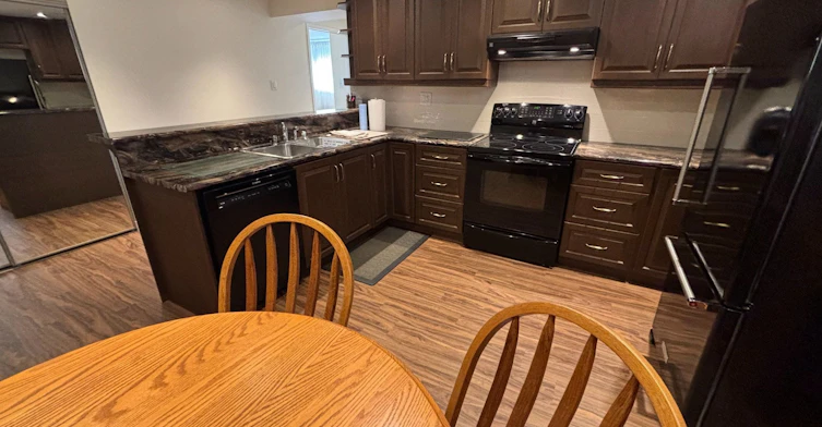 Bsmt-695 Glencairn Avenue, Toronto, ON, M6B 1Z8 - 7