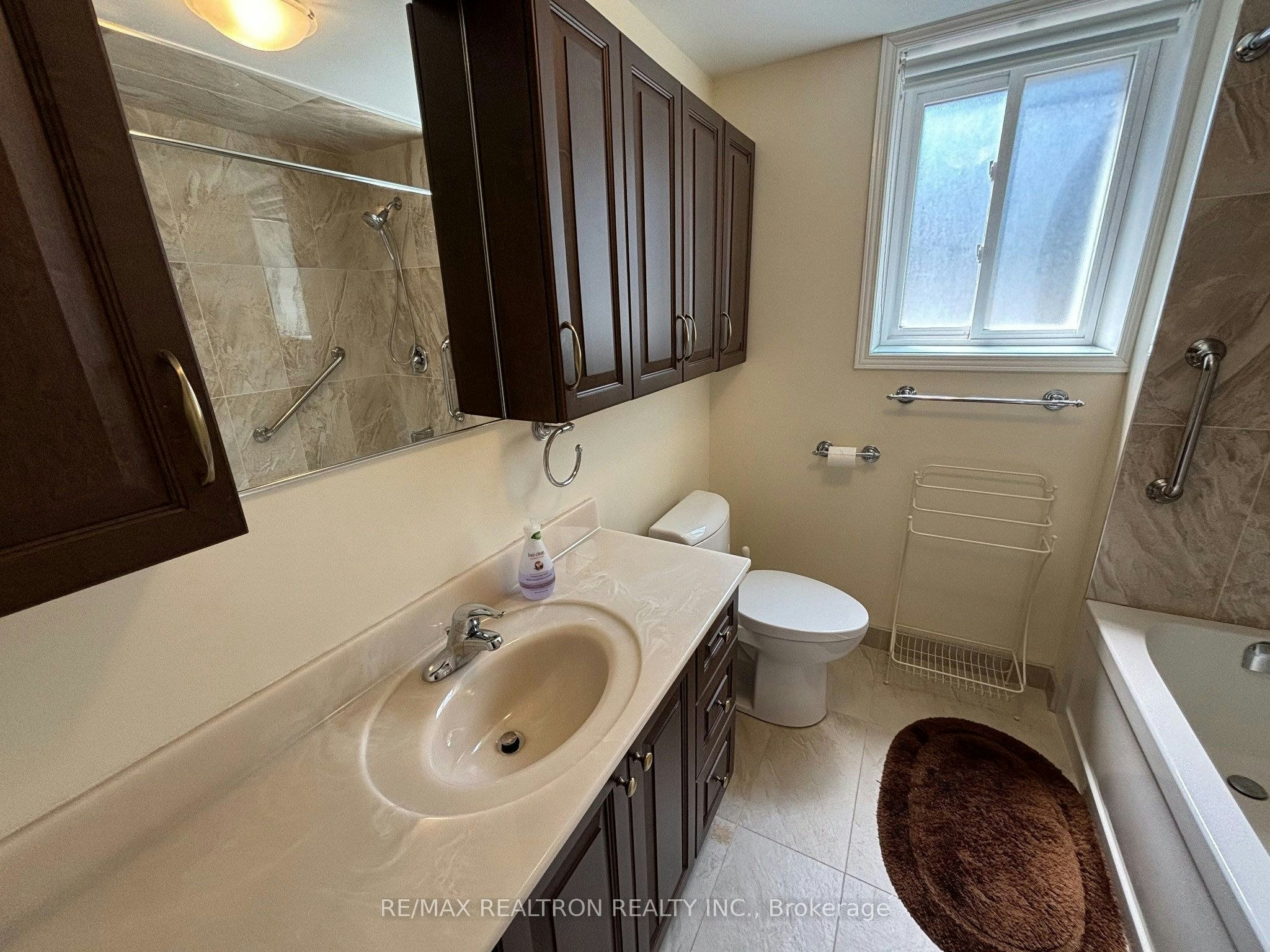 Bsmt-695 Glencairn Avenue, Toronto, ON, M6B 1Z8 - 12