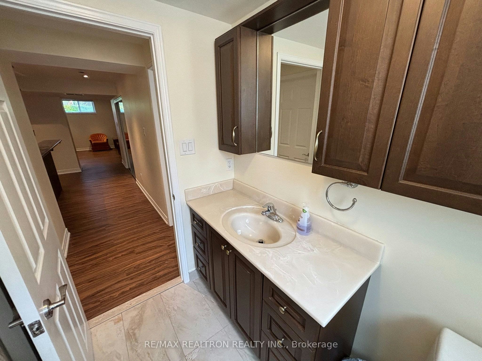 Bsmt-695 Glencairn Avenue, Toronto, ON, M6B 1Z8 - 16