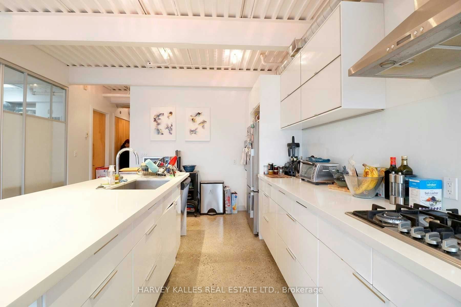 PH3A-214 Bathurst Street, Toronto, ON, M5T 2R9 - 17