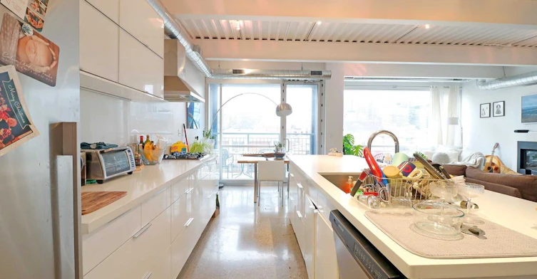 PH3A-214 Bathurst Street, Toronto, ON, M5T 2R9 - 13
