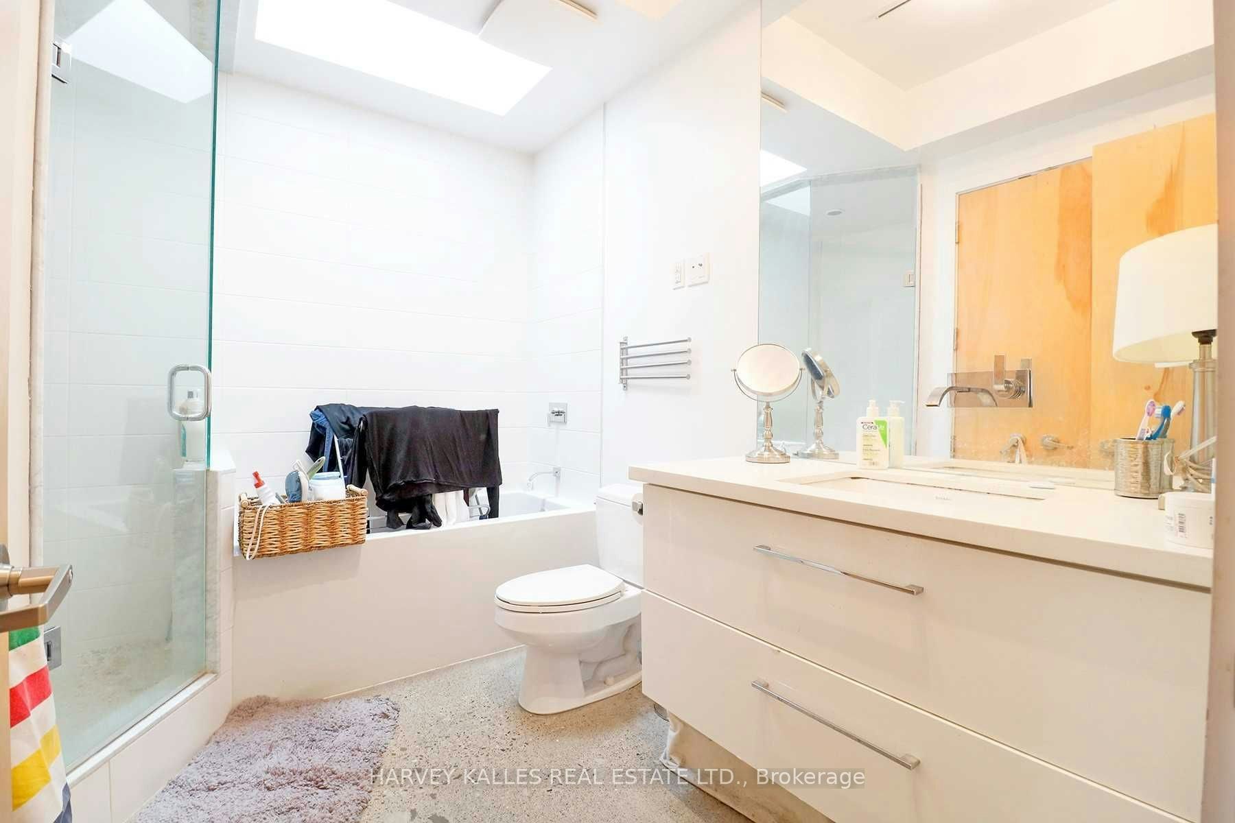 PH3A-214 Bathurst Street, Toronto, ON, M5T 2R9 - 21