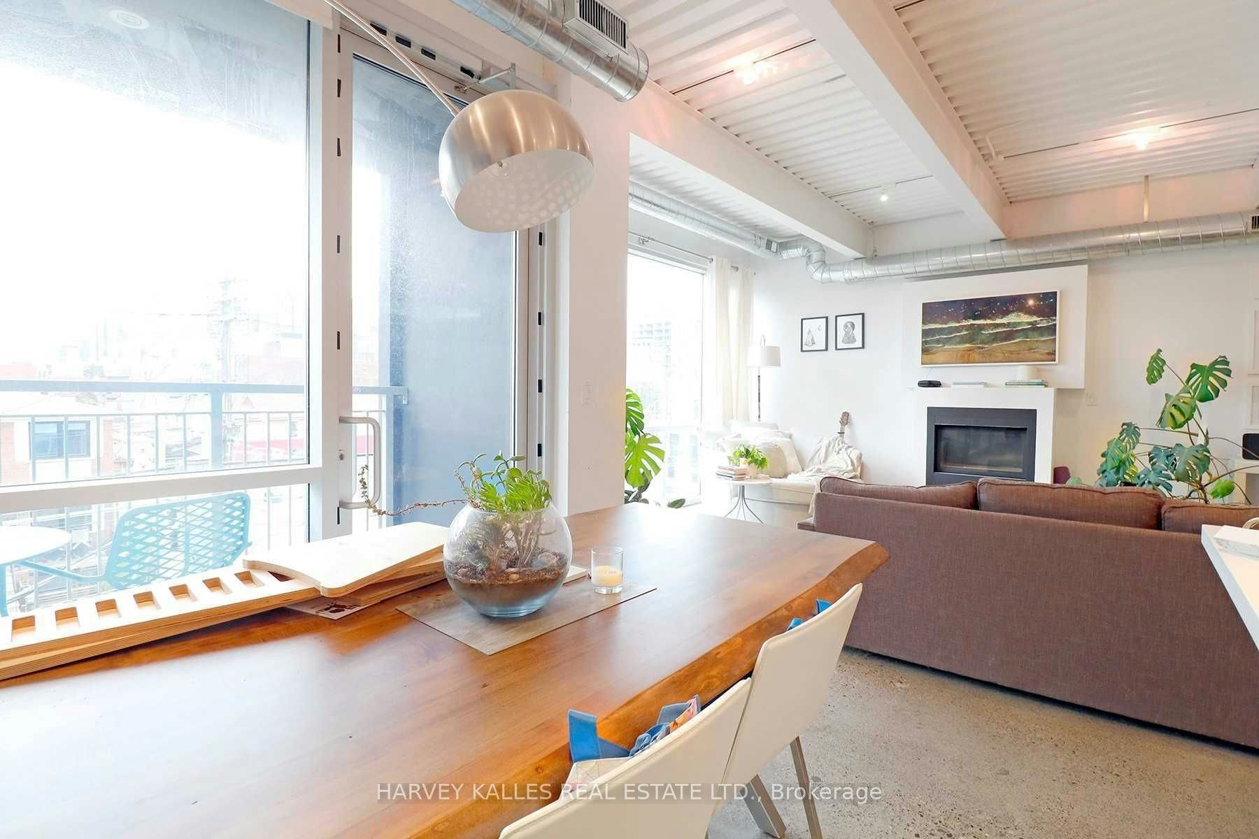 PH3A-214 Bathurst Street, Toronto, ON, M5T 2R9 - 14