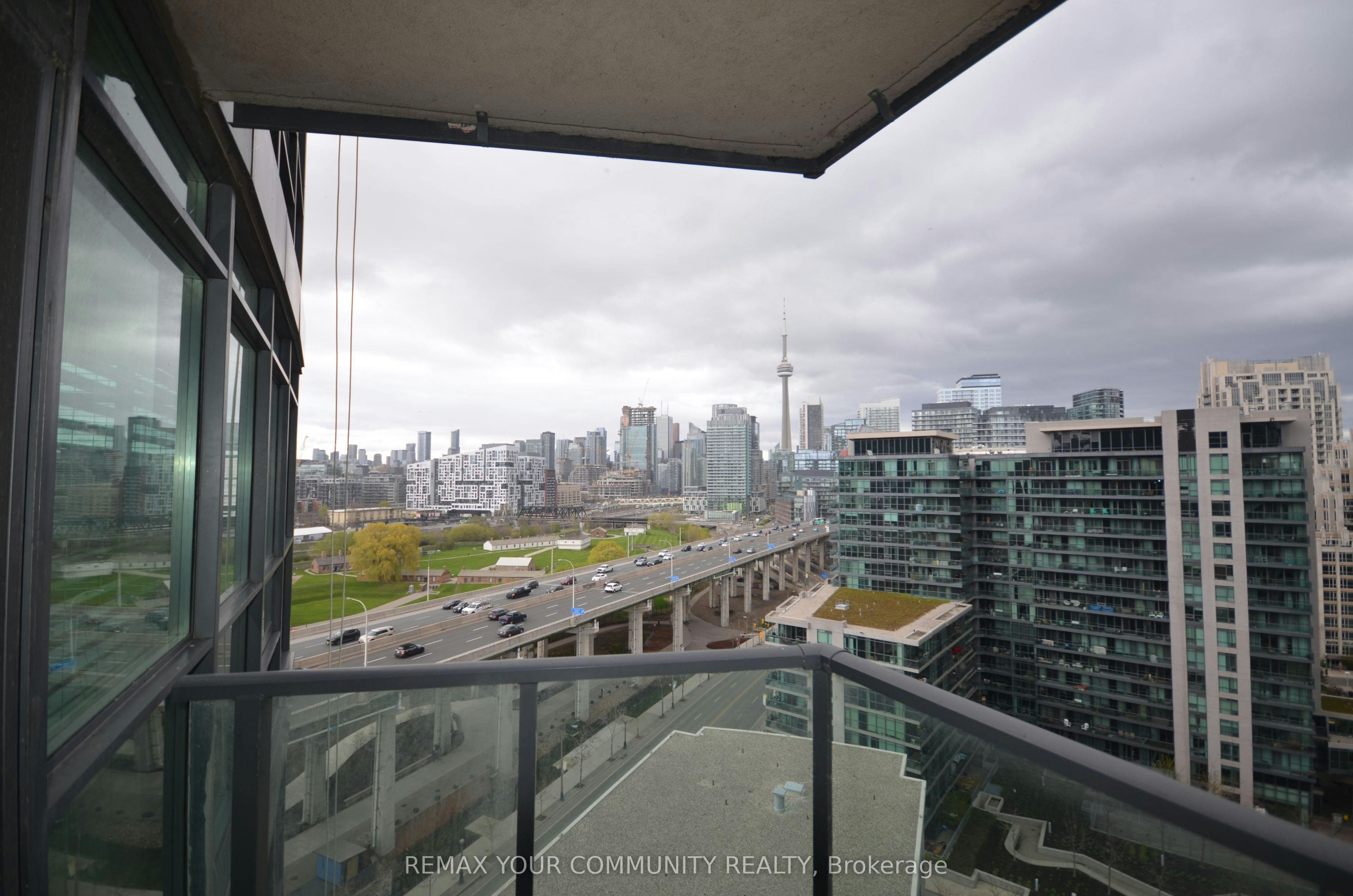 1511-231 Fort York Boulevard, Toronto, ON, M5V 1B2 - 11