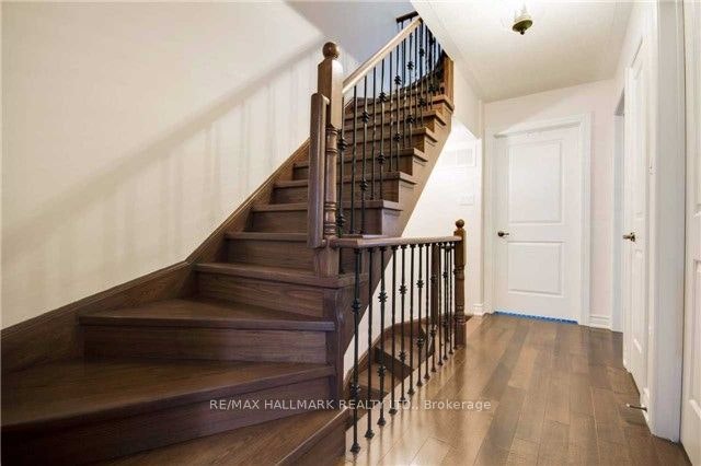 24 Glendora Avenue, Toronto, ON, M2N 2V7 - 7