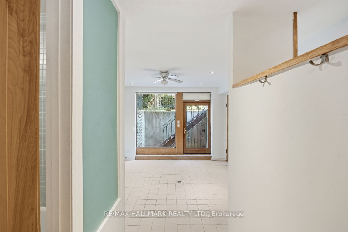 Lower Back-321 Palmerston Boulevard, Toronto, ON, M6G 2N5 - 2