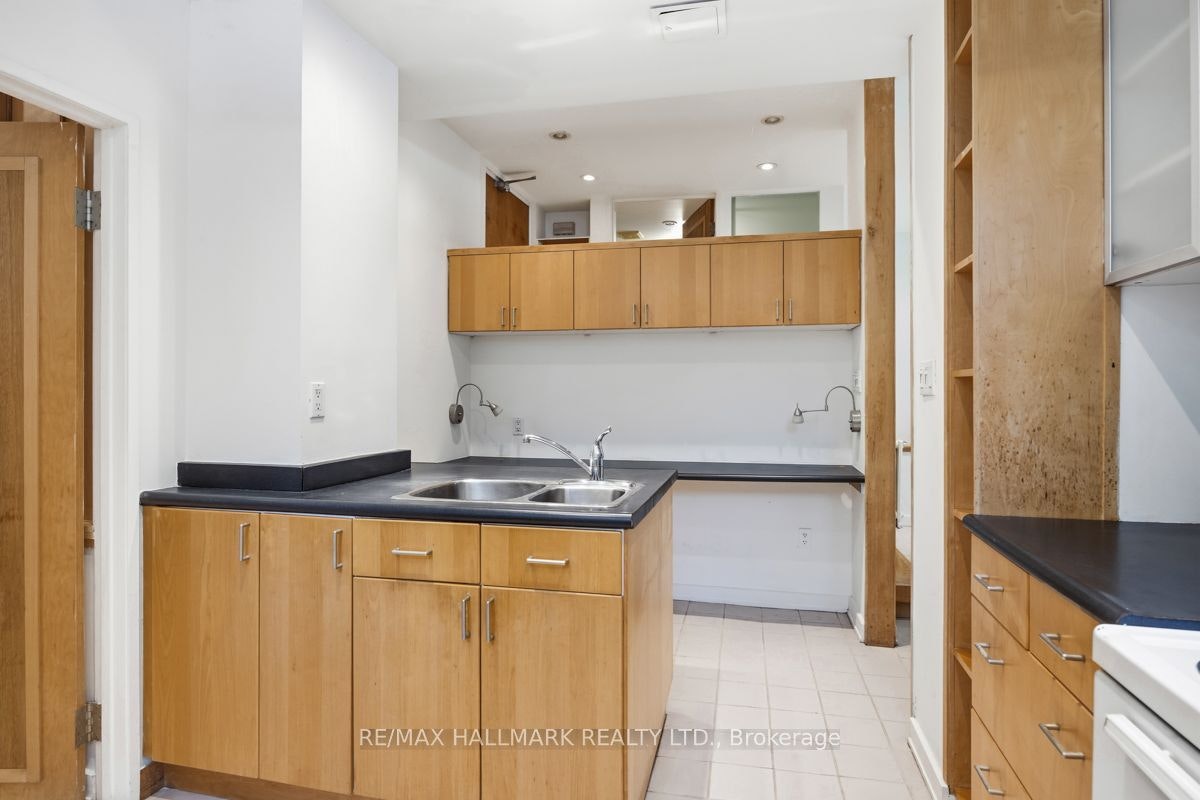 Lower Back-321 Palmerston Boulevard, Toronto, ON, M6G 2N5 - 12