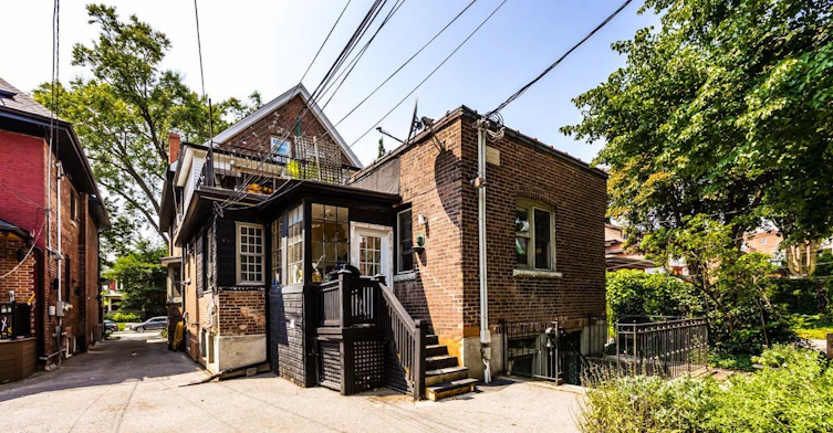 Lower Back-321 Palmerston Boulevard, Toronto, ON, M6G 2N5 - 16