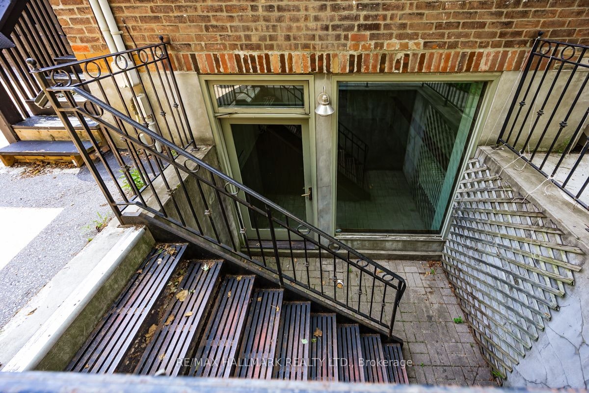 Lower Back-321 Palmerston Boulevard, Toronto, ON, M6G 2N5 - 17