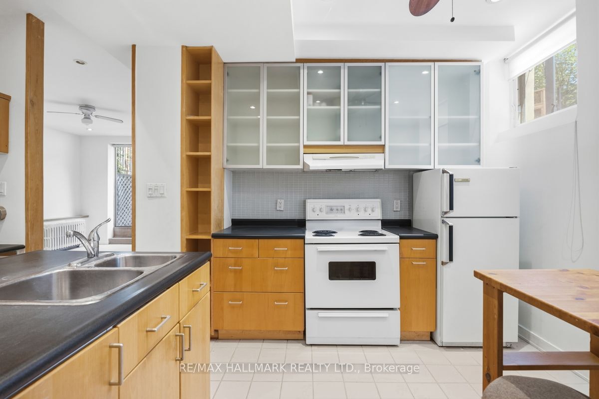Lower Back-321 Palmerston Boulevard, Toronto, ON, M6G 2N5 - 13