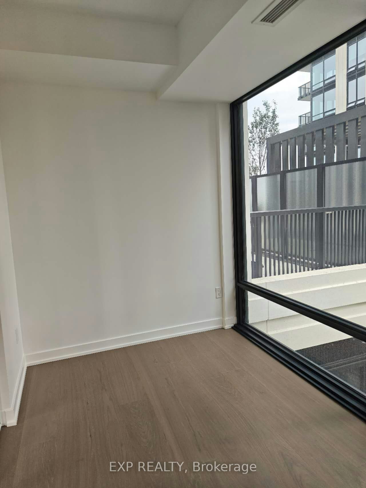 902-91 Montclair Avenue, Toronto, ON, M5P 0B1 - 5