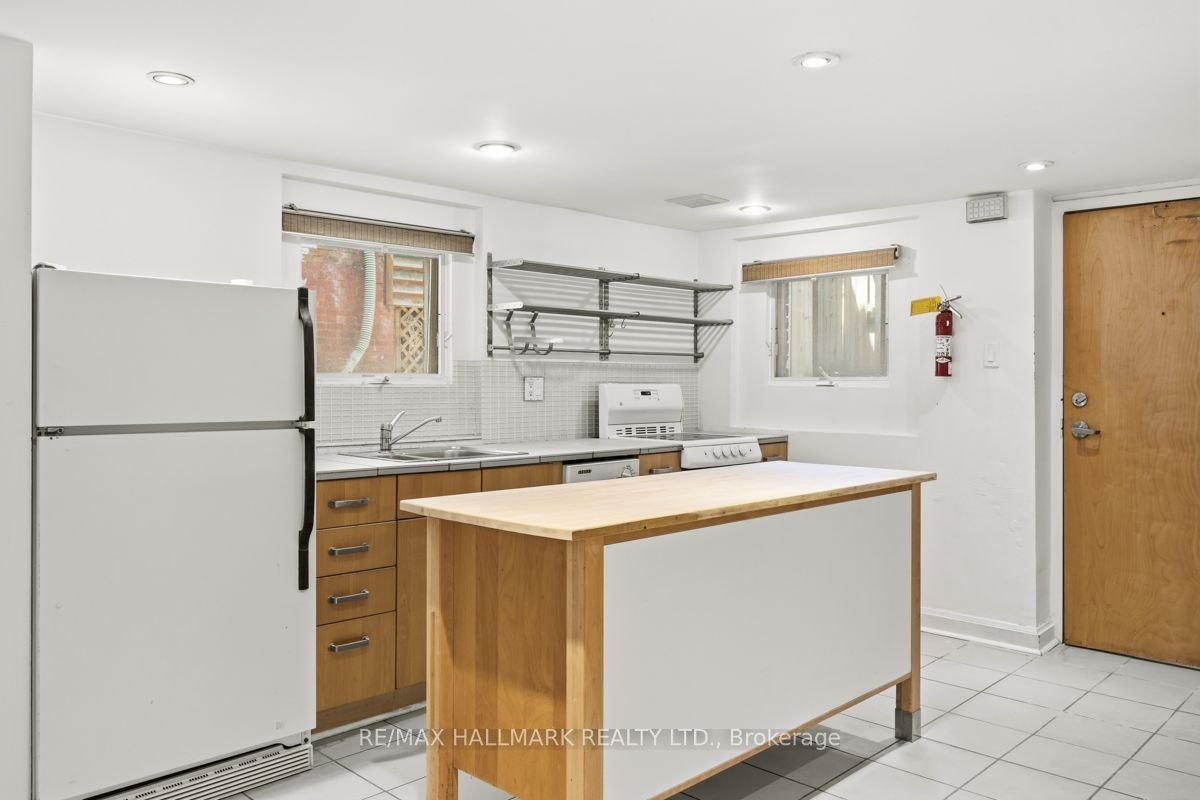 Lower Front-321 Palmerston Boulevard, Toronto, ON, M6G 2N5 - 6