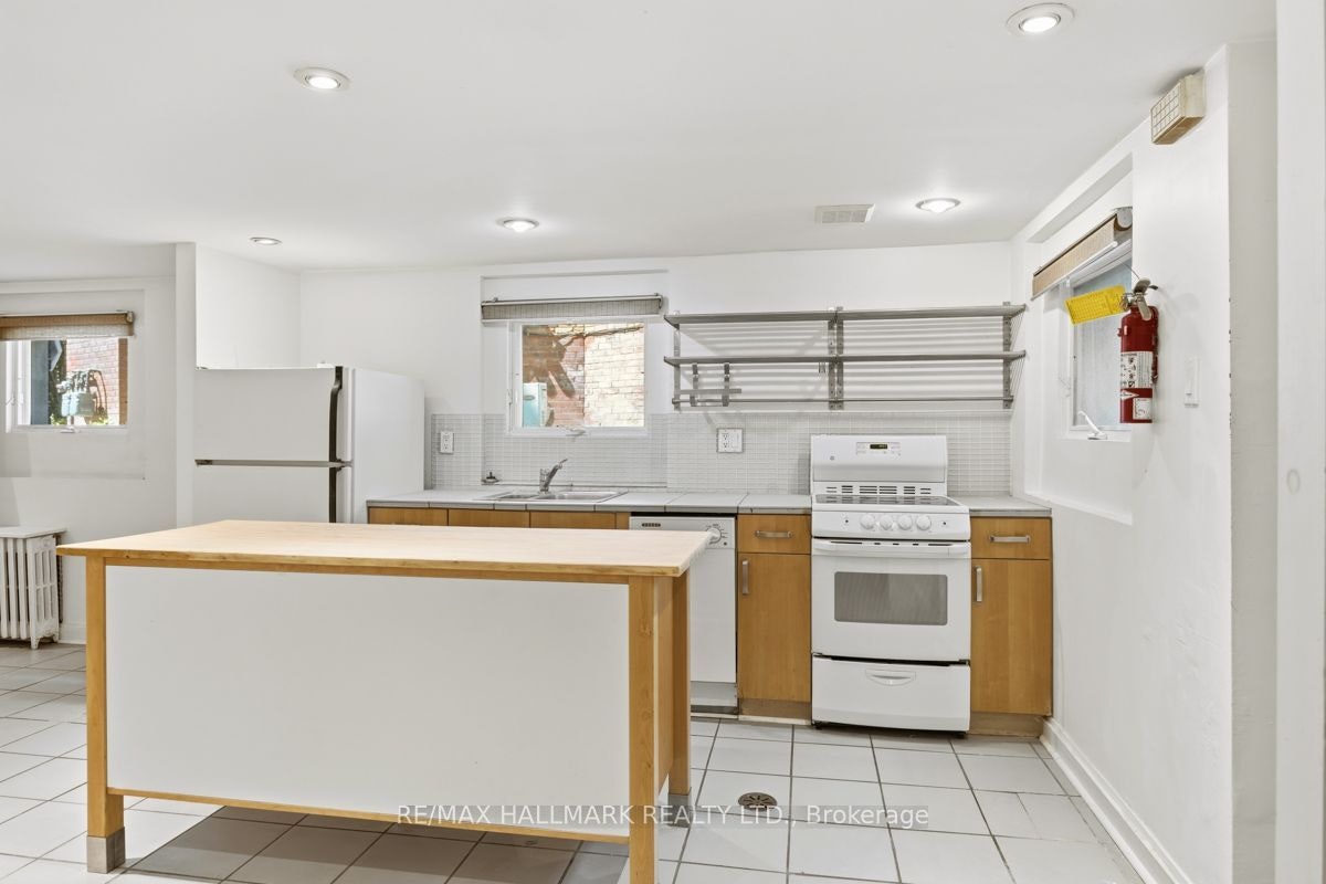 Lower Front-321 Palmerston Boulevard, Toronto, ON, M6G 2N5 - 7