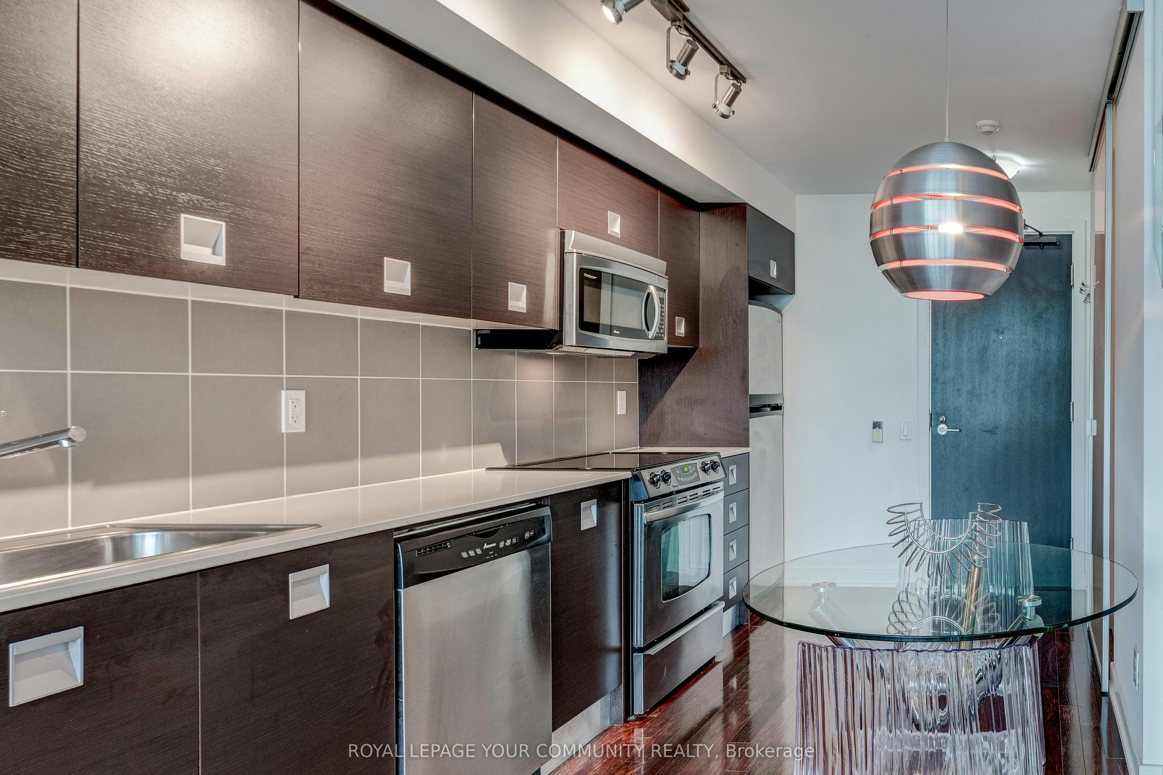 3408-33 Charles Street E, Toronto, ON, M4Y 0A2 - 11