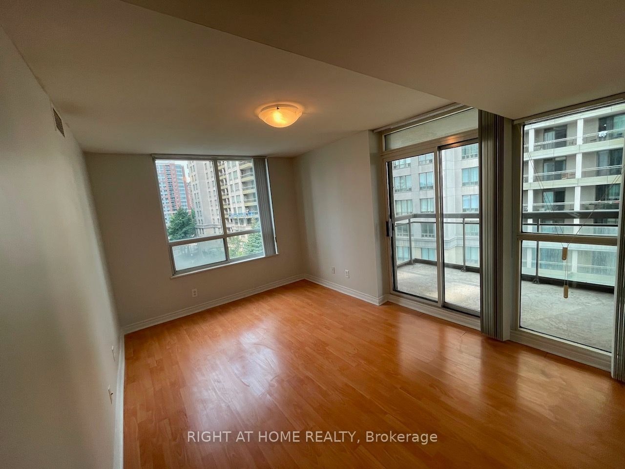 603-18 Parkview Avenue, Toronto, ON, M2N 7H7 - 10