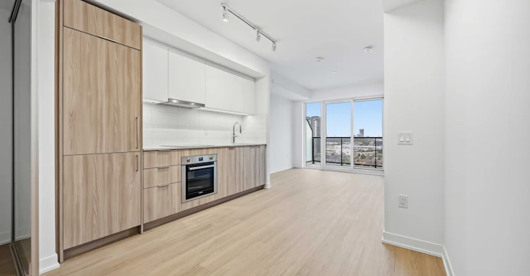 1703-15 Salomon Drive, Toronto, ON, M3C 0T2 - 7