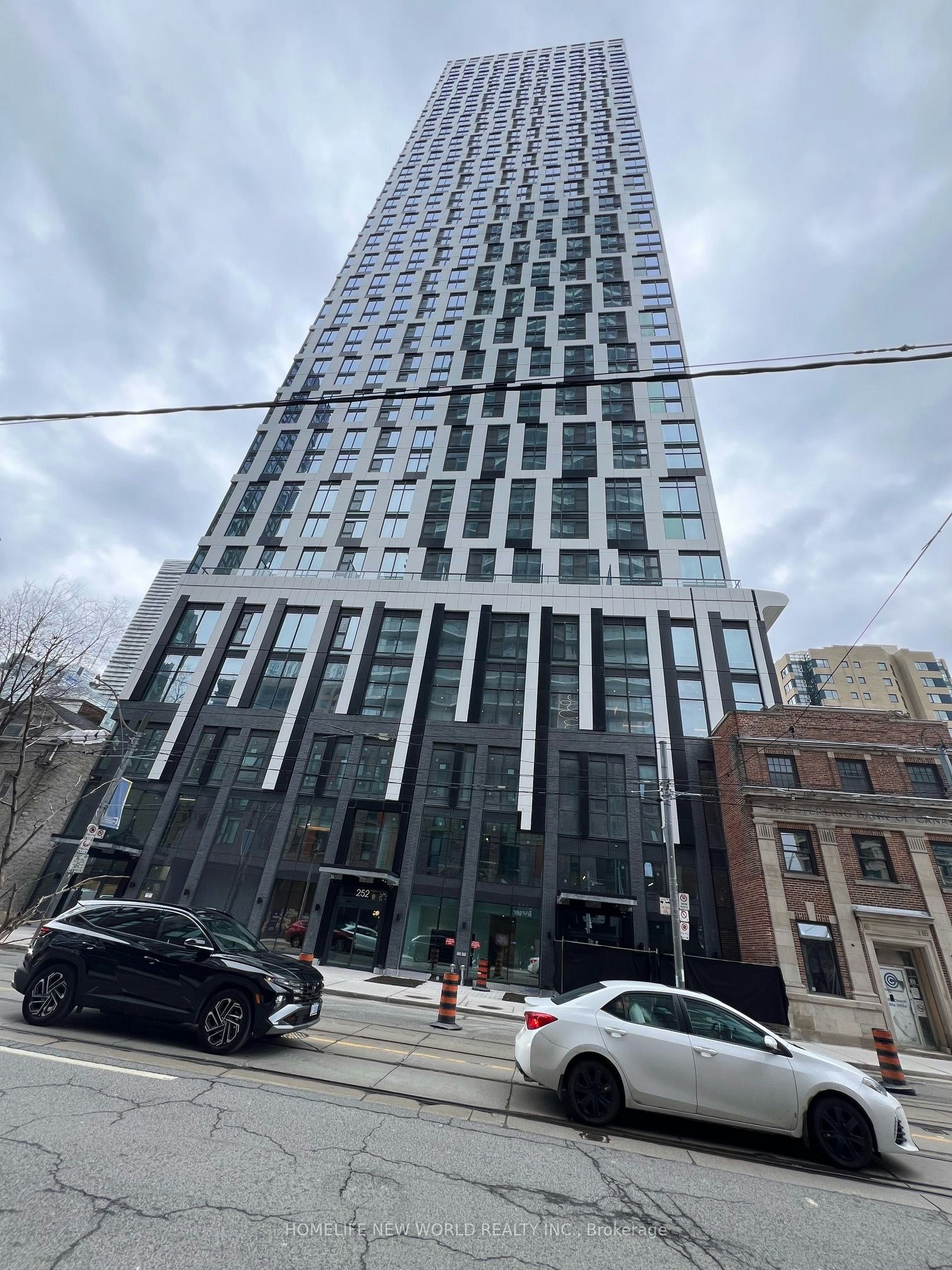 807-252 Church Street, Toronto, ON, M5B 0E6 - 2